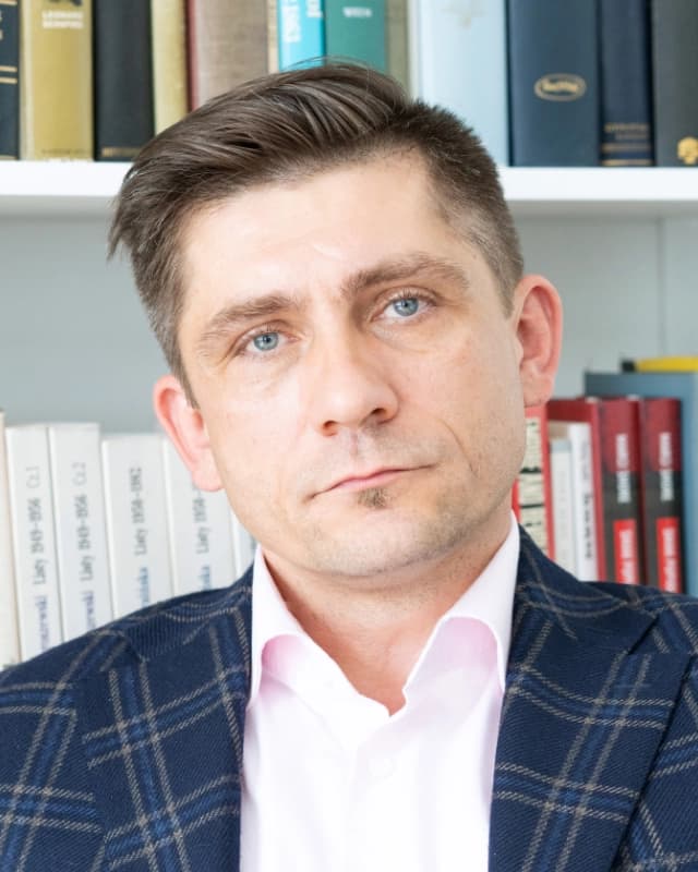 dr hab. Przemysław Sadura